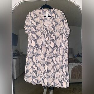 H&M snake print T-shirt dress Large